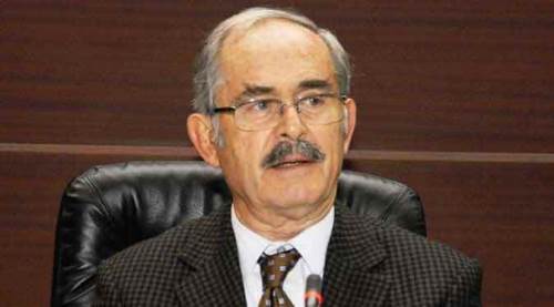 Büyükerşen bu sorularla muhatap olurken diğerleri...