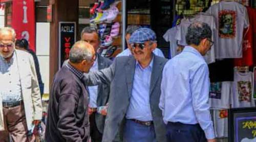 Büyükerşen’in neden bu kadar sevildiğine odaklansalar...