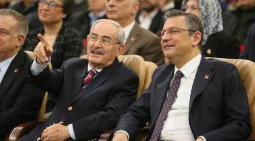 Büyükerşen'in yeni görevi rahatsız etti!