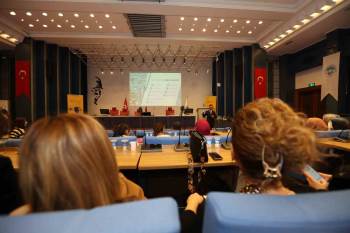 Büyükkılıç’tan öğretmenlere akıllı şehircilik eğitimi