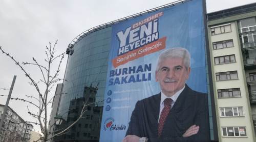 Büyükşehir'den afiş açıklaması!