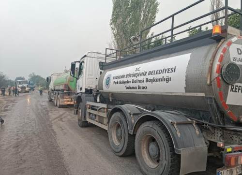 Büyükşehir’den Bilecik’teki yangına tam destek