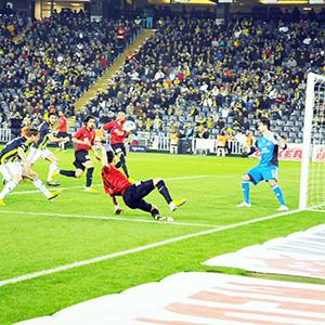 BUZ GİBİ GOLÜ HİÇE SAYDILAR