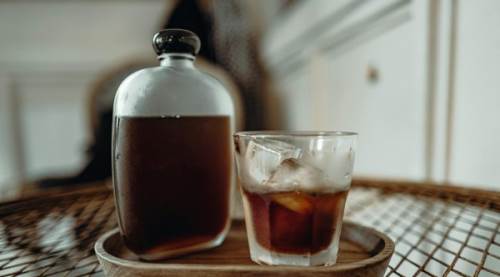 Buzlu Filtre Kahve, Cold Brew ve Buzlu Americano Arasındaki Farklar Nelerdir? Yaz Aylarının En Popüler Kahveleri Karşılaştırıldı