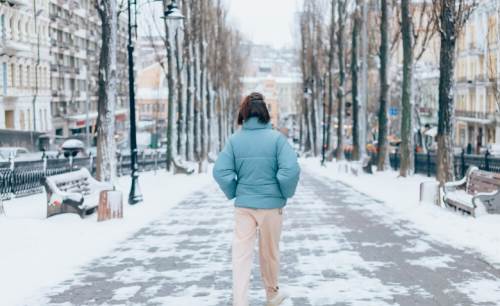 Buzlu ve kaygan zeminde yürürken bunlara dikkat edin!