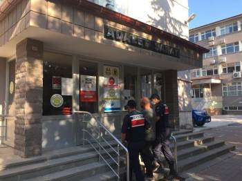 Çadırlara Yapılan Hırsızlık Operasyonunda Küçük Servet Ele Geçirildi
