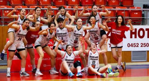 Çağdaş Kolejliler için Türkiye Şampiyonasına bir adım kaldı!