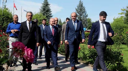 Çakacak, Eskişehir Sanayi Odasını ziyaret etti