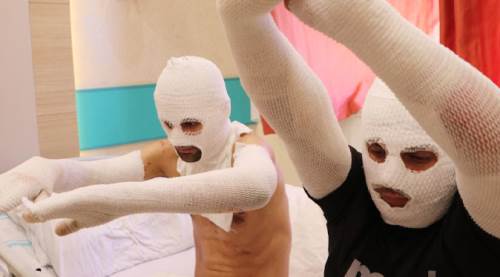 Çakmak doldururken arkadaşı sigara yakınca olanlar oldu!