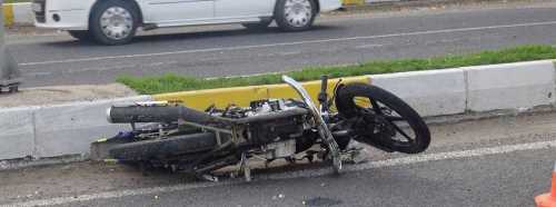 Çalıntı motorla kaza yaptılar: 1 ölü