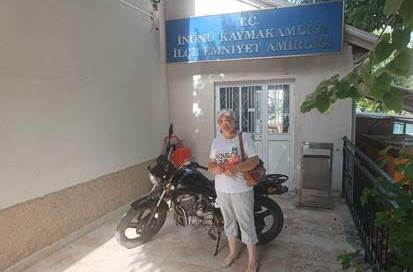 Çalıntı motosiklet bulunup sahibine teslim edildi