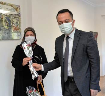 Çalışan Kadın Personelin ’’8 Mart Dünya Kadınlar Günü’’Nü Kutladı
