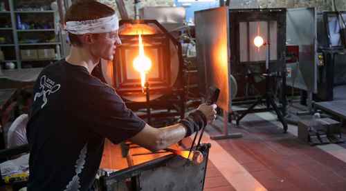 Cam Sanatları Merkezi meraklıları bekliyor