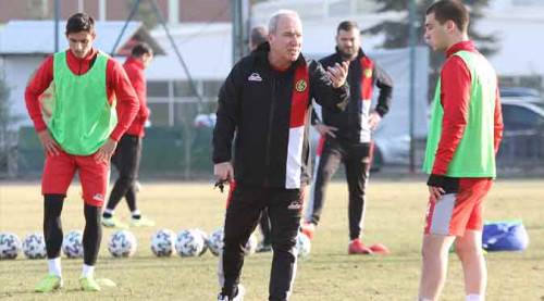 Camiadan sabır bekliyorum