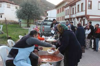 Camicedit Mahalle Sakinleri İle İftar Sofrasında Bir Araya Geldiler
