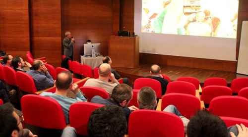 Canlı yayında böbrek taşı ameliyatı