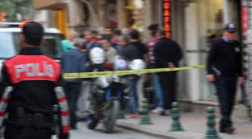 Çarptı, yaraladı, kaçmasına engel olmaya çalışanı da bıçakladı