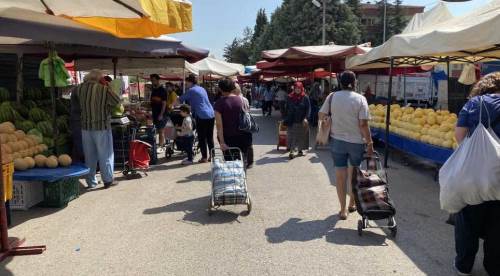 Çarşamba Pazarı tartışması Eskişehir'i ikiye böldü!