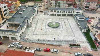 Çarşı Ve Kent Meydanı’Nda Yapımı Tamamlanan Dükkanlar Satışa Çıkarılıyor
