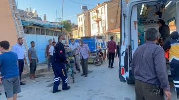 Çatıya Çıkmak İsterken 7 Metreden Aşağı Düşerek Yaralandı
