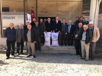 Çavdarhisar’Da 843 Çiftçiye 102 Ton Sertifikalı Arpa Ve Tohumu Dağıtıldı
