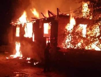 Çavdarhisar’Da Ev Yangını
