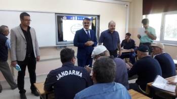 Çavdarhisar’Da Okul Servisi Şoförleri Bilgilendirildi
