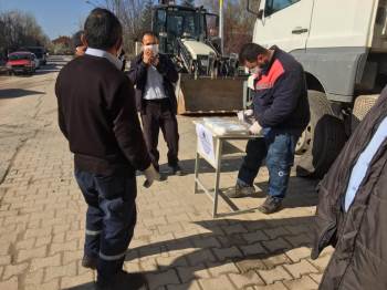 Çavdarhisar İlçe Pazarında Sıkı Önlemler Alındı
