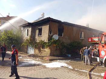 Çay’Da Yangın Korkuttu
