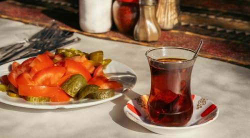 Çay tahtını kaybetti! Türkiye’nin en sevilen içeceği açıklandı: İlk sıradaki isim şaşırttı
