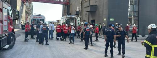Çelik fabrikasında korkutan patlama: Yaralılar var!