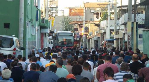 Cemaat yolda namaz kılınca...