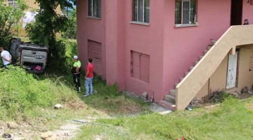 Cenazeye giderken bahçeye uçtular