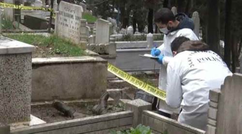 Cenazeye gidiyorum diye çıktı, mezarlıkta cesedi bulundu!