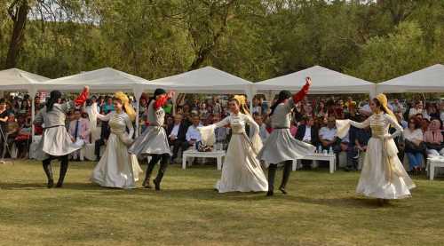 Çerkesler kültürlerine Azhvala ile sahip çıktı