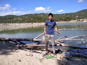 Çevreci Gençten Örnek Davranış
