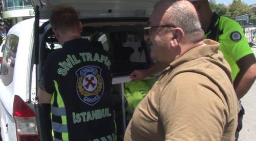 Cezadan kaçmak için "göbeğim var" dedi!