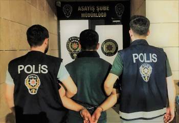 Cezaevi Firarisi Olan Ve 3 Yıl Hapis Cezasıyla Aranan Şahsı Polis Yakaladı
