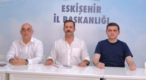 CHP Eskişehir'de kriz büyüyor: Görevden alınan başkanlar karşı atağa geçti