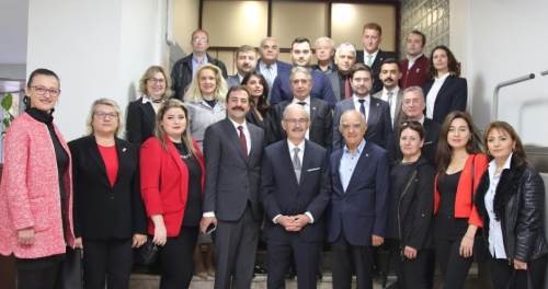 CHP Eskişehir Yılmaz Büyükerşen'in etrafında toplandı