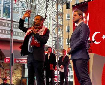 Chp Genel Başkanı Özel’Den Bilecikspor’A Özel Sevgi
