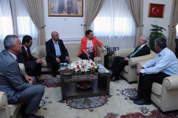 Chp’Li Belediye Başkanları Kılıçdaroğlu’Nu Ziyaret Etti
