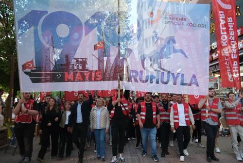 CHP’li gençlerden Eskişehir’de 19 Mayıs yürüyüşü
