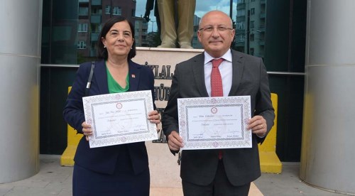 CHP'li vekiller mazbatalarını aldı