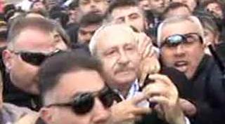 CHP Lideri Kemal Kılıçdaroğlu'na saldırı