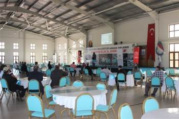 Çiftçilere Ceviz Yetiştiriciliği Ve Dijital Satış Semineri Verildi
