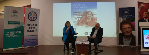 Çiğdem Toker Eskişehir’de okurlarıyla buluştu