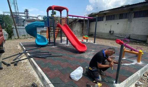 Çilimli Belediyesi'nden çocuklara karne hediyesi