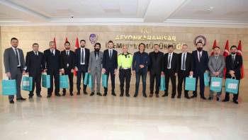 Cinayetin Aydınlatılmasında Üstün Başarı Gösteren Polisler Ödüllendirildi
