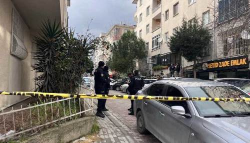 Cinnet geçiren adam eşi ve 3 çocuğunu öldürüp intihar etti!